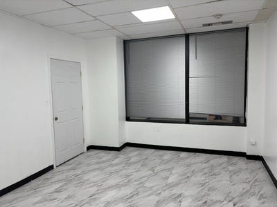 /international/us/356-middle-country-rd-coram-ny-110104222665/