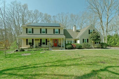 /international/us/5-mockingbird-lane-petersburg-nj-110099030449/