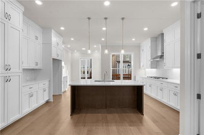 /international/us/608-goldsmith-court-johns-creek-ga-110107710263/