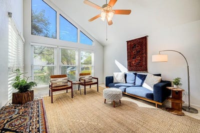 /international/us/42-cypress-pt-wimberley-tx-110107402850/