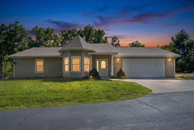 /international/us/160-starrville-lane-reeds-spring-mo-110108817524/