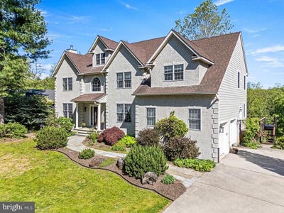 /international/us/734-cornelia-place-philadelphia-pa-110108020297/