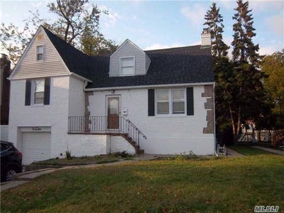 /international/us/19-acorn-east-rockaway-ny-110107433191/