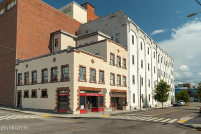 /international/us/222-n-central-st-knoxville-tn-110110369148/