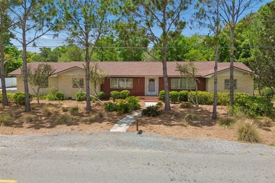 /international/us/707-n-johnson-street-plant-city-fl-110107807185/