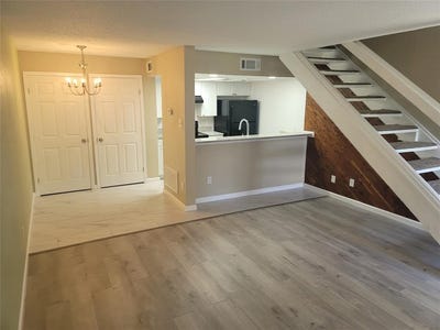 /international/us/4616-country-creek-drive-dallas-tx-110101436908/