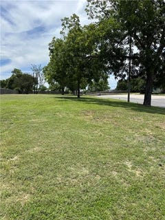 /international/us/901-905-411-w-st-hwy-21-caldwell-tx-110108446062/