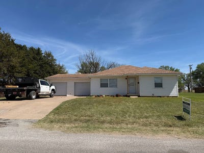 /international/us/1060-nickerson-st-waynoka-ok-110107278103/