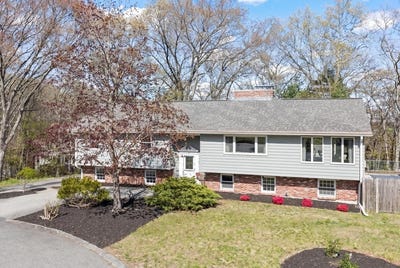 /international/us/16-briscoe-street-woburn-ma-110107797538/