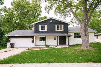 /international/us/5317-n-woodview-drive-peoria-il-110101038016/