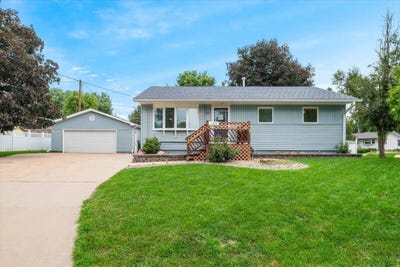 /international/us/105-arnold-avenue-council-bluffs-ia-110101068166/