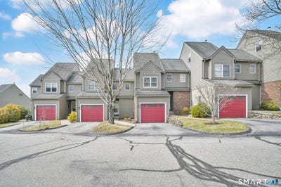 /international/us/10-depot-road-willington-ct-110106719508/
