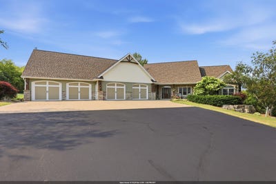 /international/us/w7575-schueler-lane-shiocton-wi-110110272198/