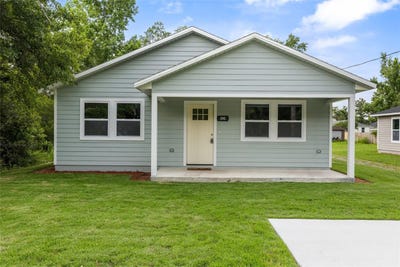 /international/us/390-nw-10th-avenue-lake-butler-fl-110098133052/