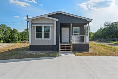 /international/us/202-n-6th-street-mount-calm-tx-110120130936/