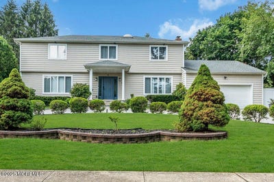 /international/us/16-redfern-road-eatontown-nj-110100996268/
