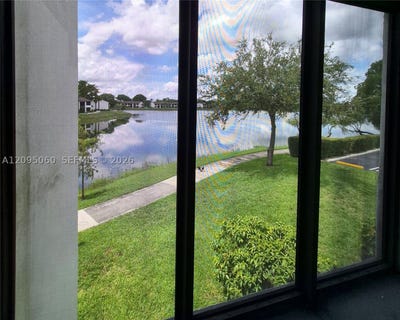 /international/us/210-lake-pointe-dr-oakland-park-fl-110110322818/