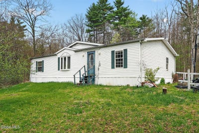 /international/us/258-tsatsawassa-lake-road-east-nassau-ny-110108269506/
