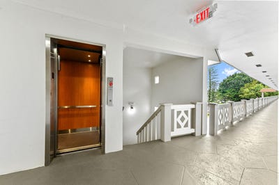 /international/us/3505-nw-48th-avenue-lauderdale-lakes-fl-110097628171/
