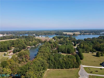 /international/us/skys-limit-court-lot-56-reedville-va-110120607722/