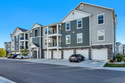 /international/us/627-n-sun-peak-dr-vineyard-ut-110105734487/