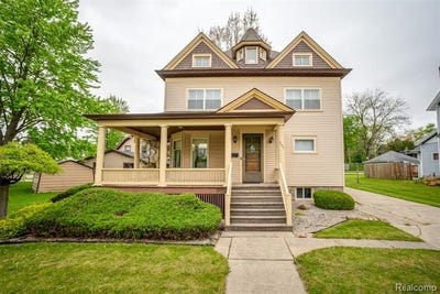/international/us/207-n-pine-river-street-ithaca-mi-110108092212/