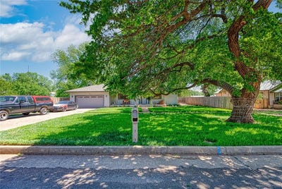 /international/us/704-n-broadway-street-sayre-ok-110107510674/