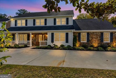 /international/us/1838-christophers-trace-macon-ga-110110398474/