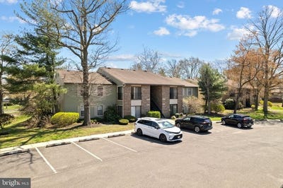 /international/us/24-b-w-bluebell-lane-mount-laurel-nj-110107278593/
