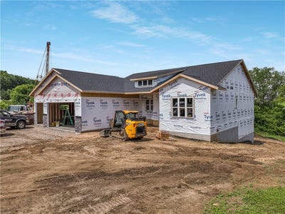 /international/us/e5691-510th-avenue-menomonie-wi-110098640452/