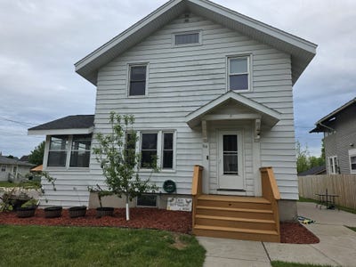 /international/us/319-e-main-street-sparta-wi-110108744165/