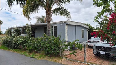 /international/us/8362-redwood-ave-spc-8-fontana-ca-110108342814/