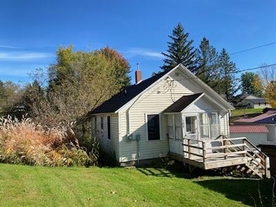 /international/us/100-church-st-ontario-wi-110109059281/