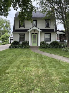/international/us/1526-w-lincoln-boulevard-freeport-il-110109080063/
