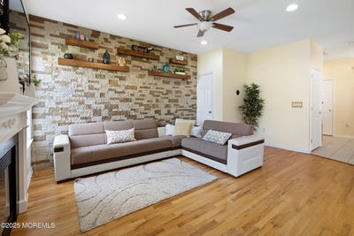 /international/us/73-tennyson-road-east-windsor-nj-110101349191/?lang=zh-tw