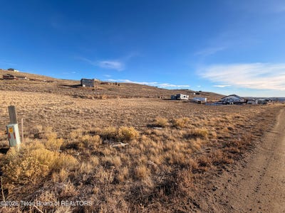 /international/us/lot-33-blackhawk-trl-pinedale-wy-110105331686/