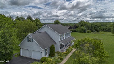 /international/us/81-bethel-court-port-matilda-pa-110100920744/