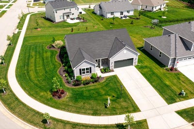 /international/us/1143-juniper-ln-oconomowoc-wi-110100302878/