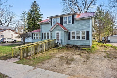 /international/us/413-w-saint-joseph-street-lawrence-mi-110106786549/