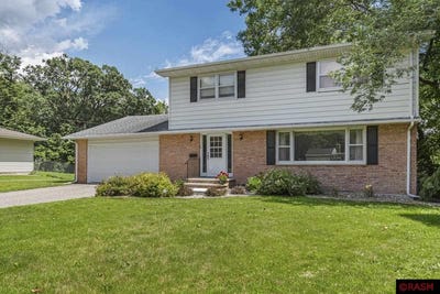 /international/us/19-dellview-lane-mankato-mn-110100862358/