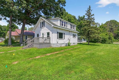 /international/us/240-lyon-street-wisconsin-rapids-wi-110100946899/