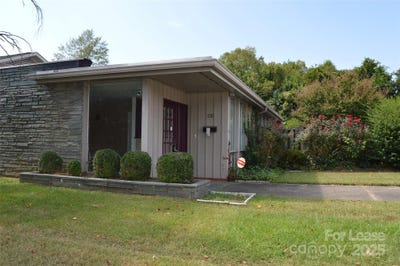/international/us/120-s-tradd-street-statesville-nc-110102471262/