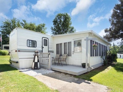 /international/us/7945-lake-road-sodus-ny-110100510748/