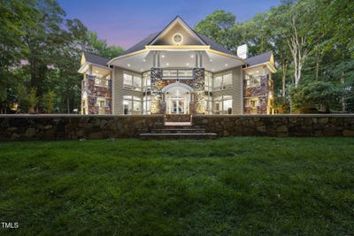 /international/us/2207-vintage-hill-drive-durham-nc-110100117578/