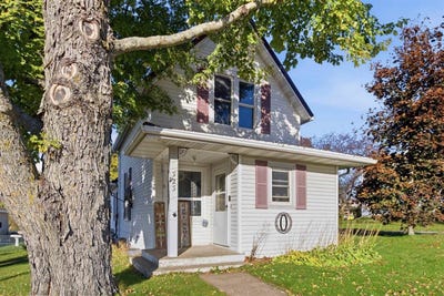 /international/us/323-south-main-street-greenwood-wi-110120510065/