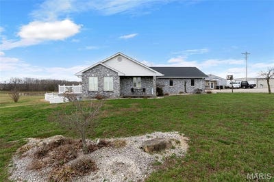 /international/us/7633-highway-f-perryville-mo-110108016505/