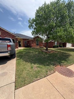 /international/us/1800-meadow-run-drive-moore-ok-110107287864/