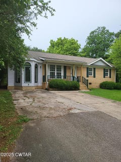 /international/us/200-cross-street-bolivar-tn-110095907409/