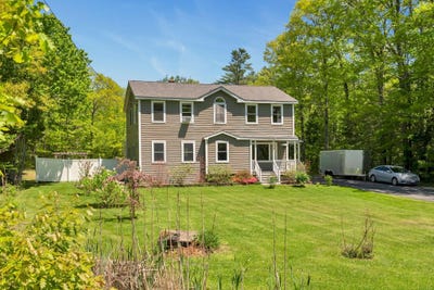 /international/us/256-narrows-pond-road-winthrop-me-110108334958/