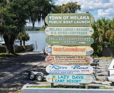 /international/us/413-elm-street-welaka-fl-110109167720/
